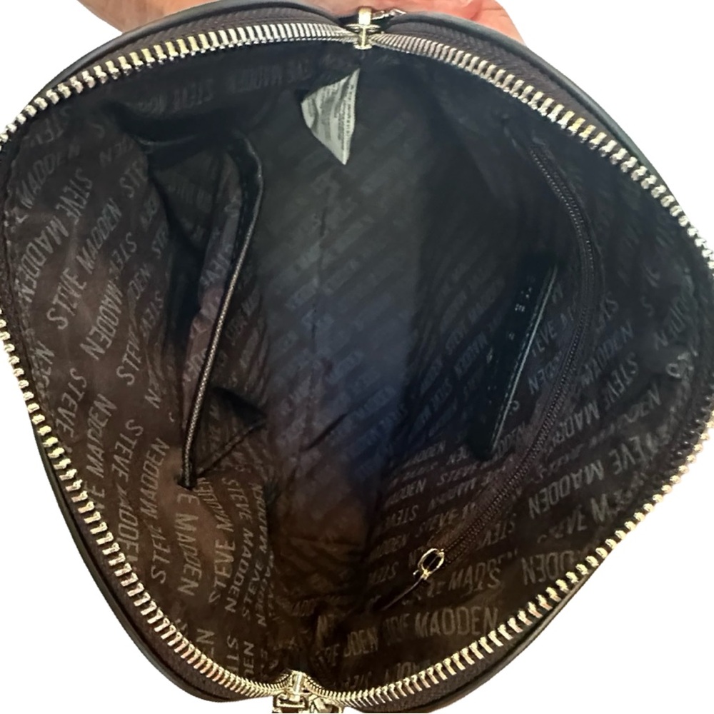 Steve Madden Black Crossbody Bag - Picture 7 of 9